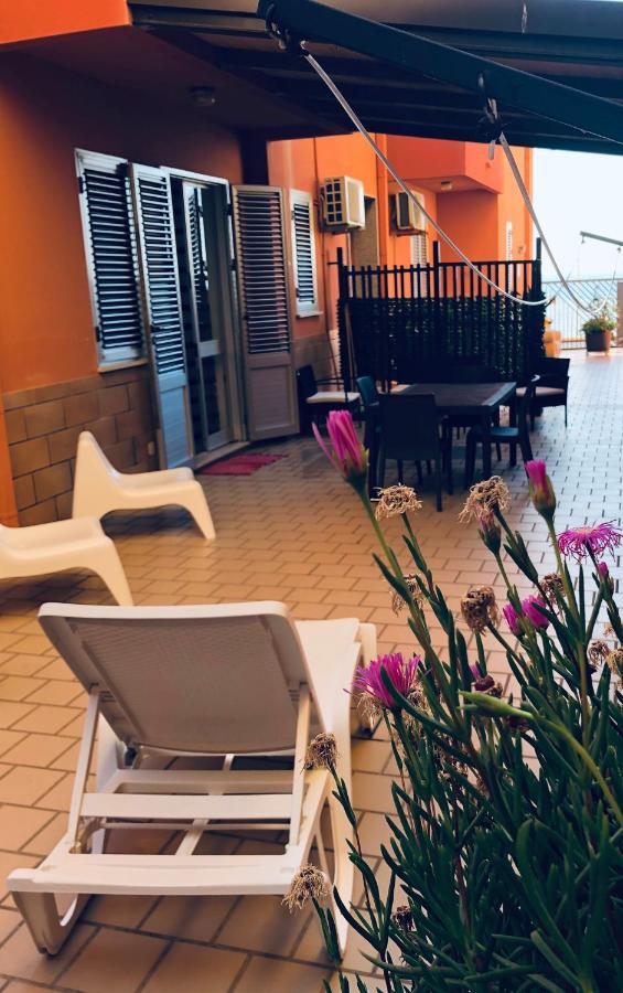 Casa Vacanze Kristel Balestrate Exteriör bild