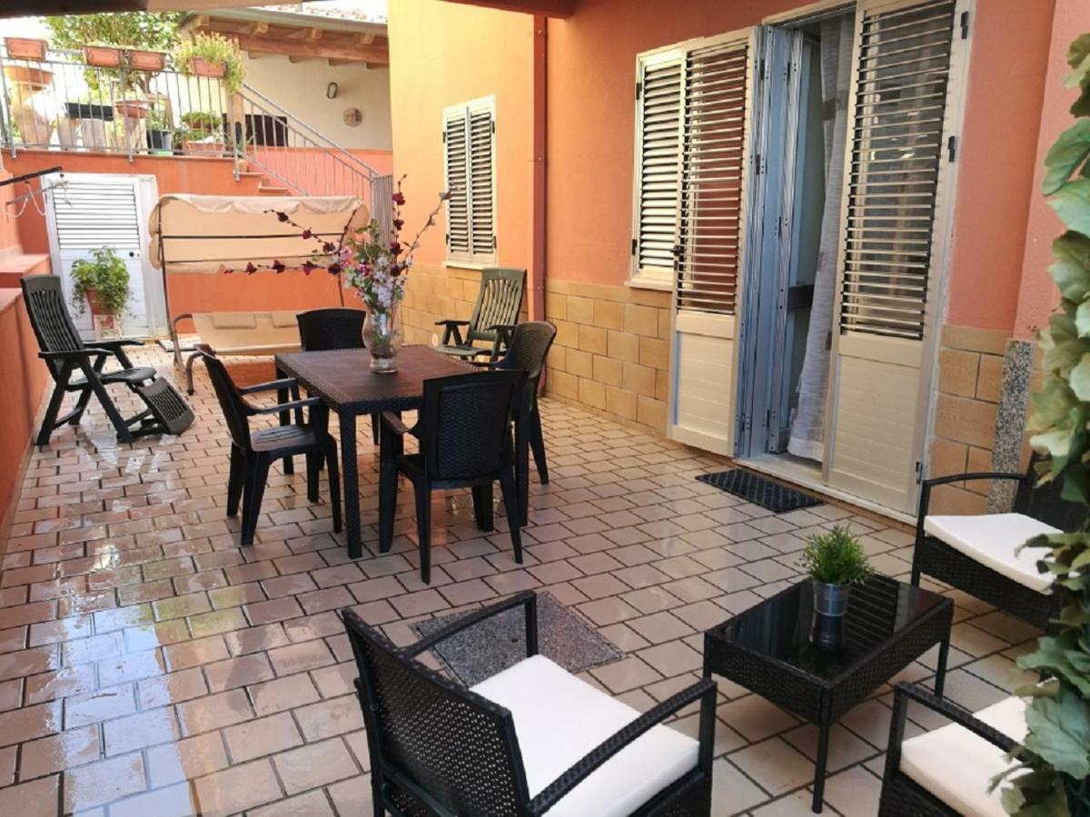 Casa Vacanze Kristel Balestrate Exteriör bild